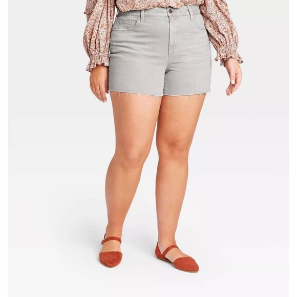 Universal Thread - Women's Plus High-Rise Midi Jean Shorts - Washed Olive - 14W - Picture 2 of 6